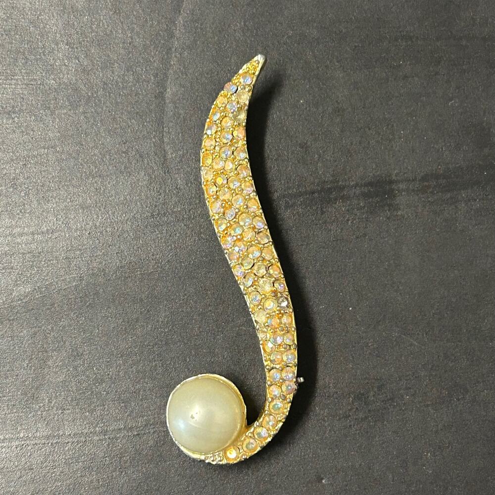 Vintage 1960's Celebrity NY Gold Tone Swirl Brooch Faux Pearl‎ AB Rhinestones